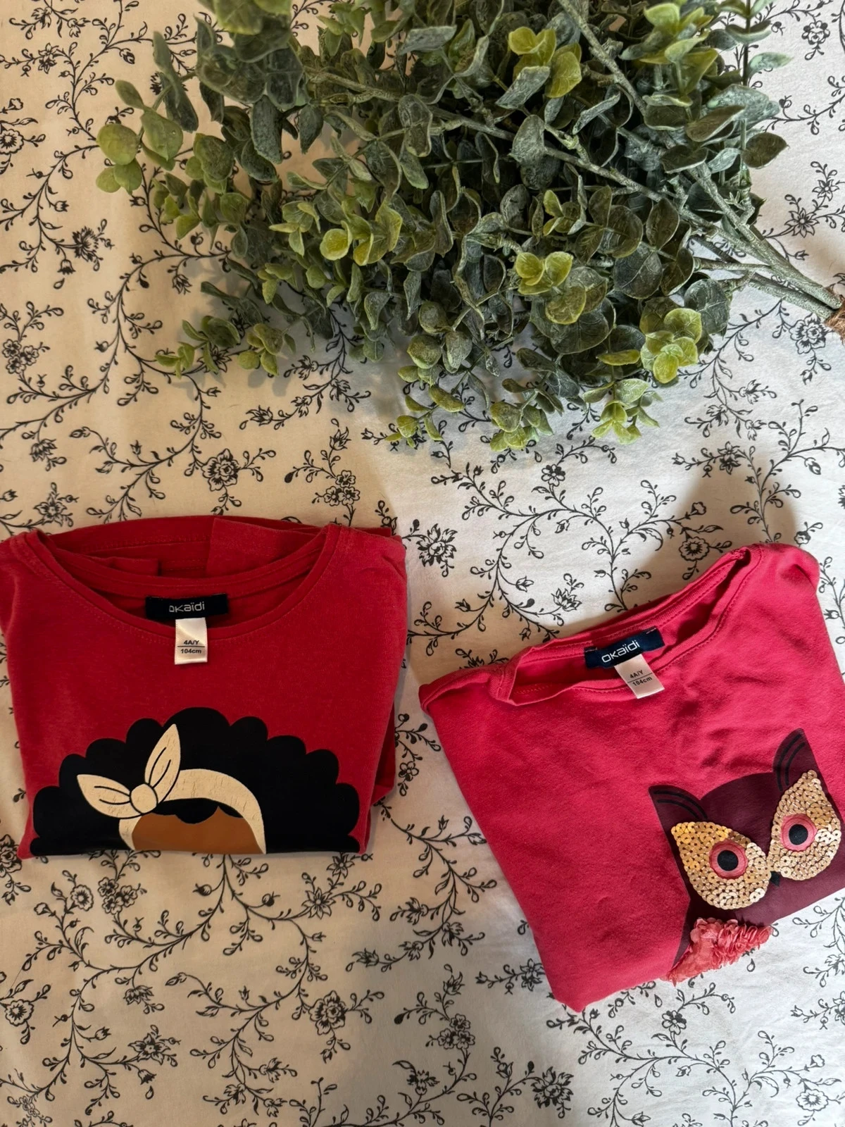Lot de 2 T-shirts Okaïdi fille – Taille 4 ans – Très bon état 👧🌸 – photo 2